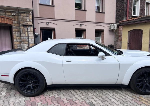 Dodge Challenger cena 130999 przebieg: 76000, rok produkcji 2016 z Szprotawa małe 254